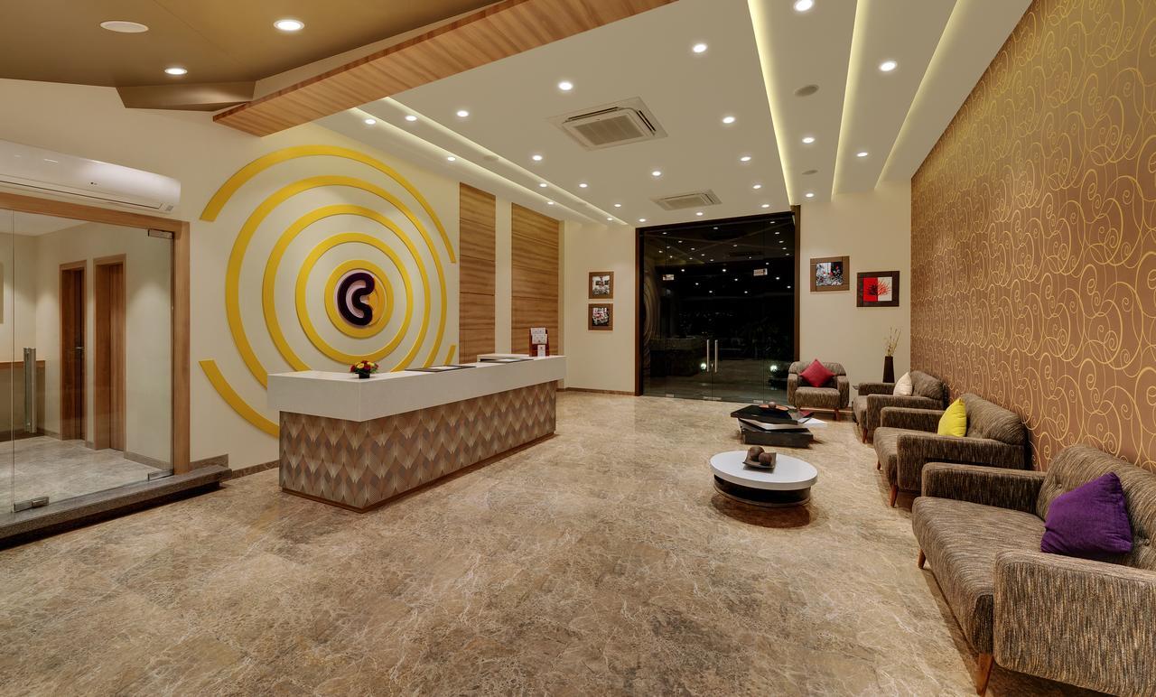 Click Hotel Bhuj Eksteriør billede